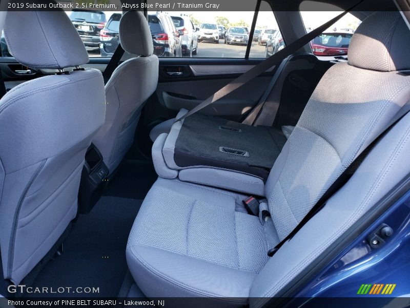 Abyss Blue Pearl / Titanium Gray 2019 Subaru Outback 2.5i Premium