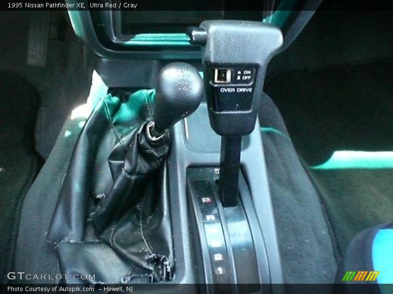 Ultra Red / Gray 1995 Nissan Pathfinder XE