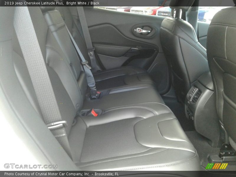 Bright White / Black 2019 Jeep Cherokee Latitude Plus