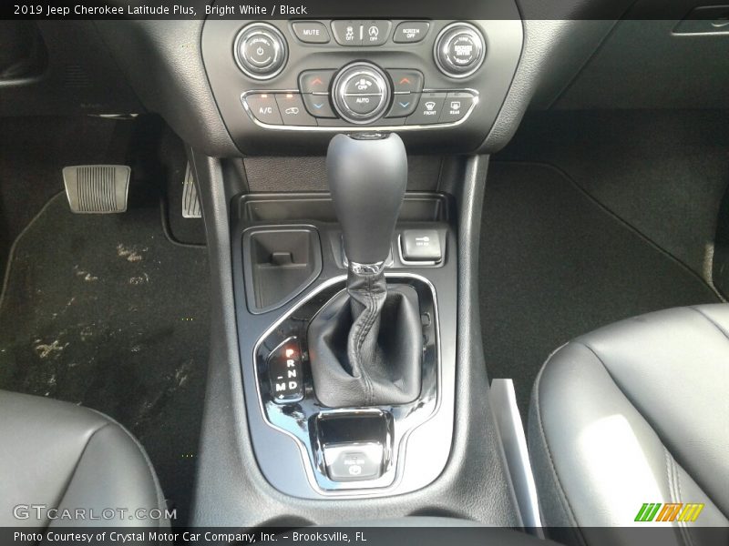 Bright White / Black 2019 Jeep Cherokee Latitude Plus