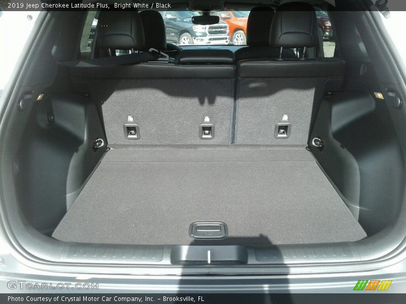 Bright White / Black 2019 Jeep Cherokee Latitude Plus