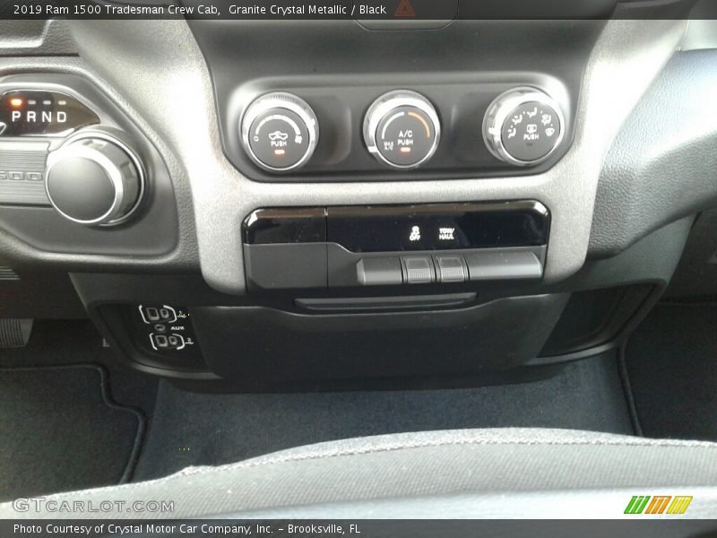 Granite Crystal Metallic / Black 2019 Ram 1500 Tradesman Crew Cab