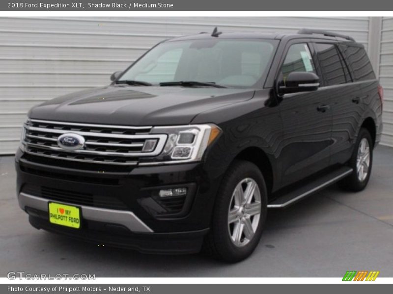 Front 3/4 View of 2018 Expedition XLT