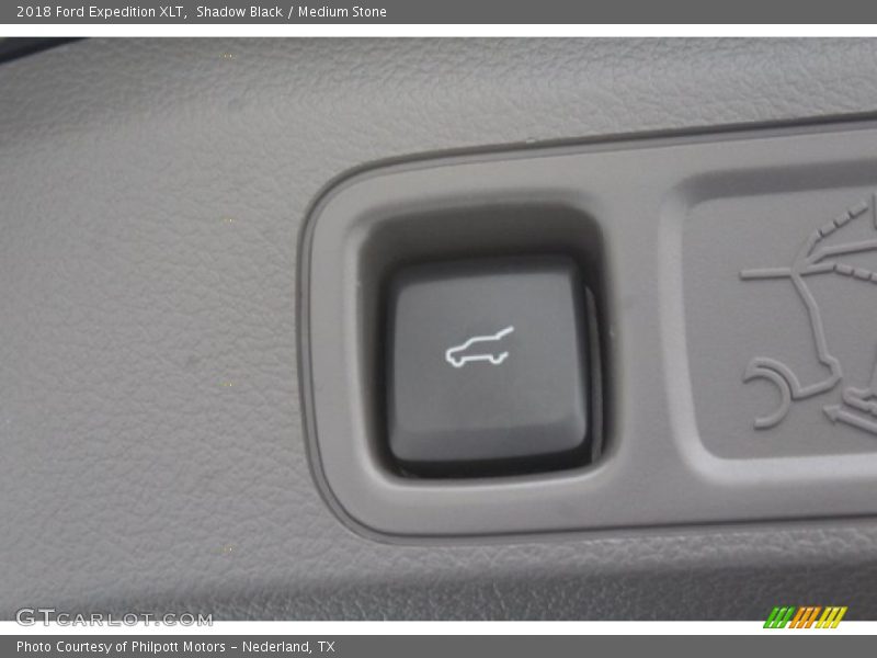 Shadow Black / Medium Stone 2018 Ford Expedition XLT