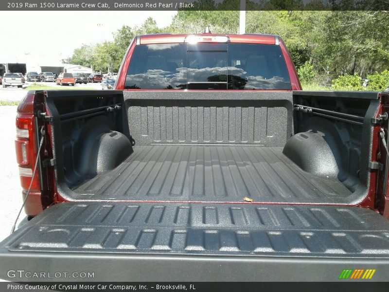 Delmonico Red Pearl / Black 2019 Ram 1500 Laramie Crew Cab