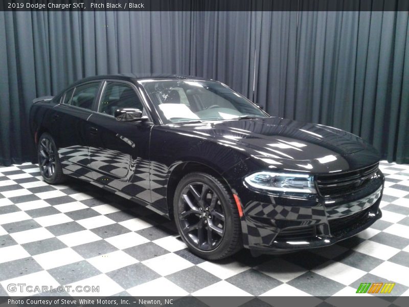 Pitch Black / Black 2019 Dodge Charger SXT