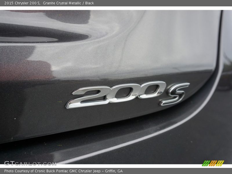 Granite Crystal Metallic / Black 2015 Chrysler 200 S
