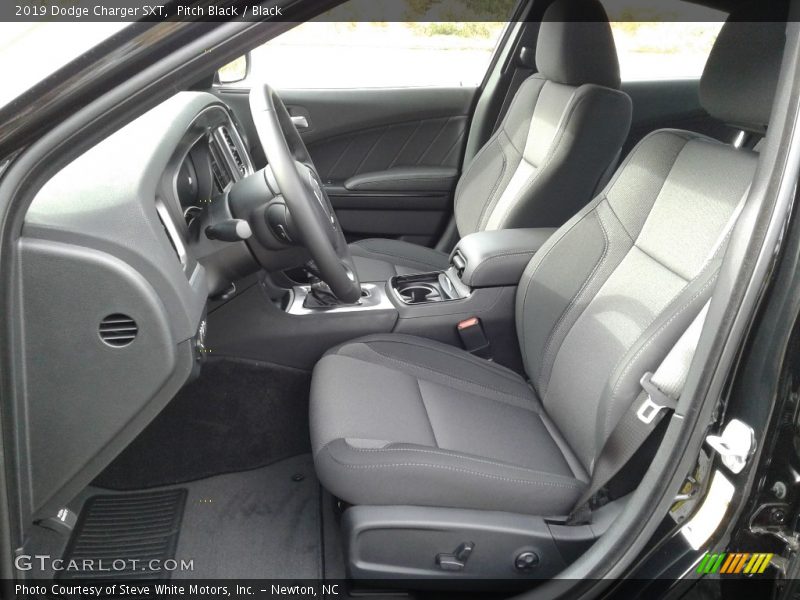 Pitch Black / Black 2019 Dodge Charger SXT