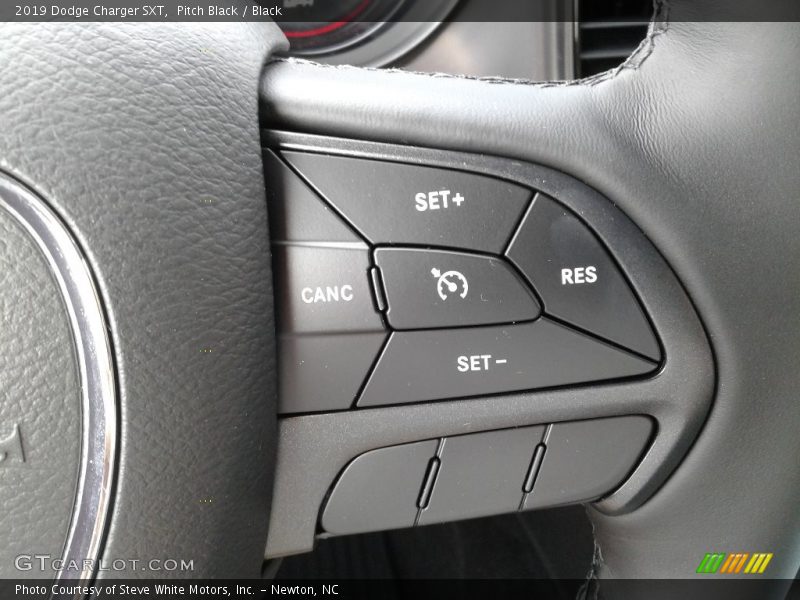 Pitch Black / Black 2019 Dodge Charger SXT