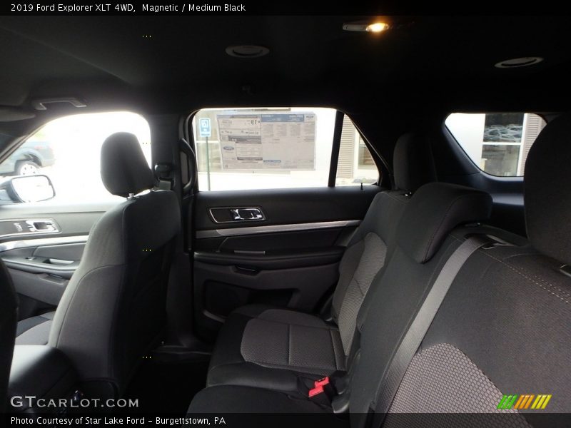 Magnetic / Medium Black 2019 Ford Explorer XLT 4WD