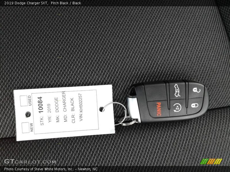 Pitch Black / Black 2019 Dodge Charger SXT