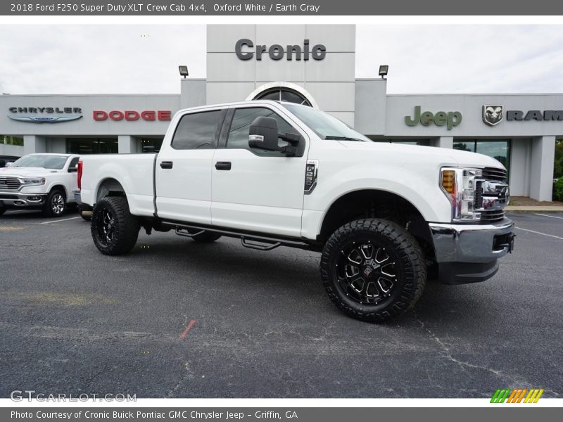 Oxford White / Earth Gray 2018 Ford F250 Super Duty XLT Crew Cab 4x4