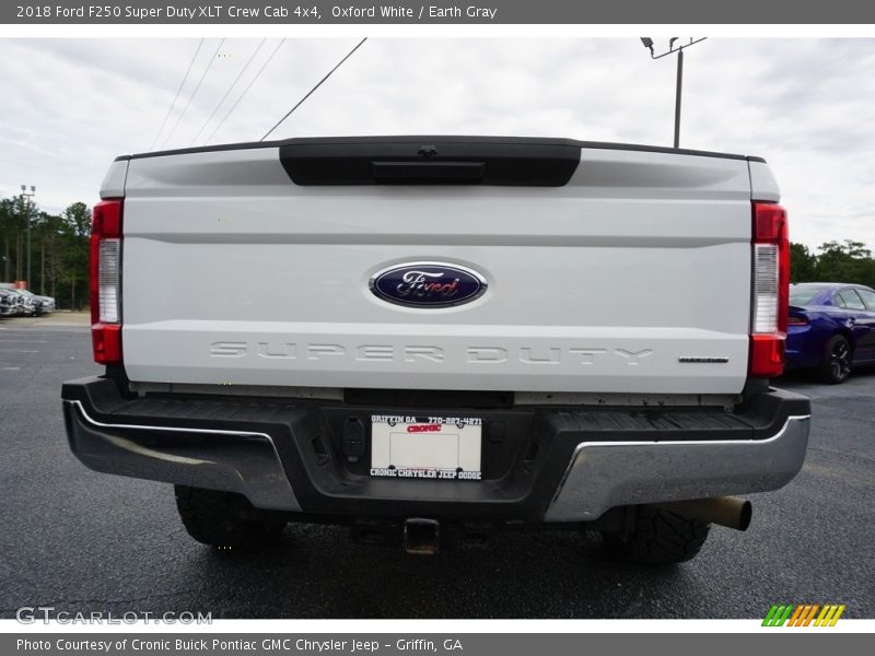 Oxford White / Earth Gray 2018 Ford F250 Super Duty XLT Crew Cab 4x4
