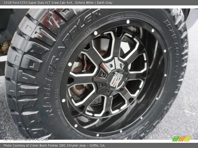 Oxford White / Earth Gray 2018 Ford F250 Super Duty XLT Crew Cab 4x4