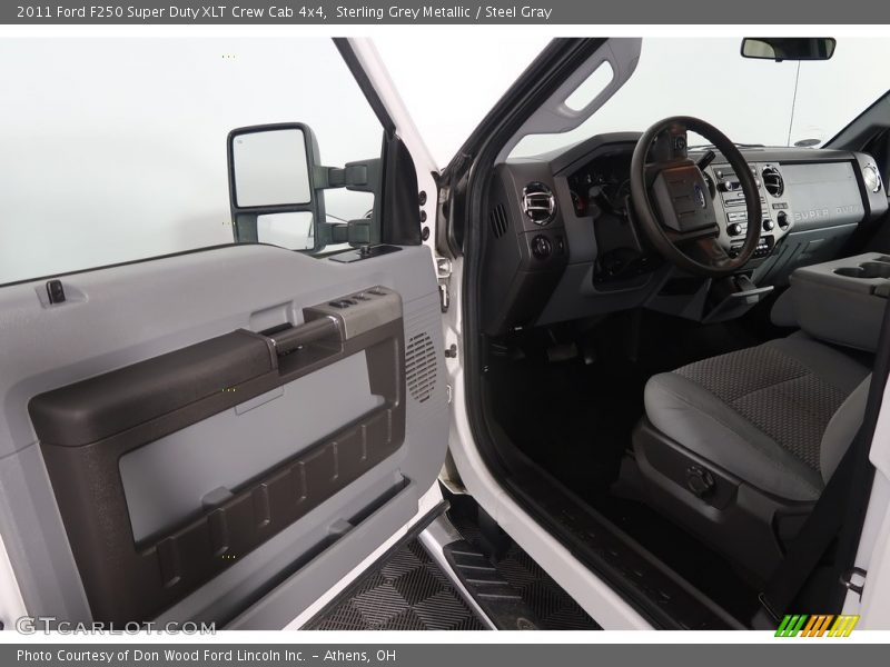 Sterling Grey Metallic / Steel Gray 2011 Ford F250 Super Duty XLT Crew Cab 4x4
