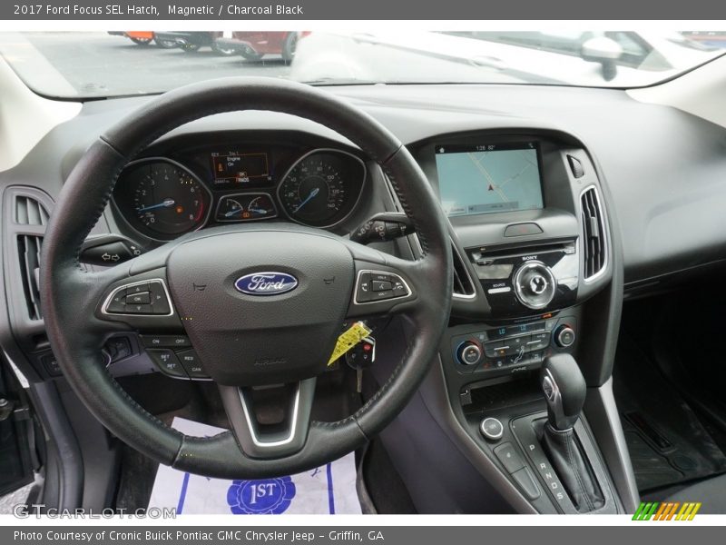 Magnetic / Charcoal Black 2017 Ford Focus SEL Hatch
