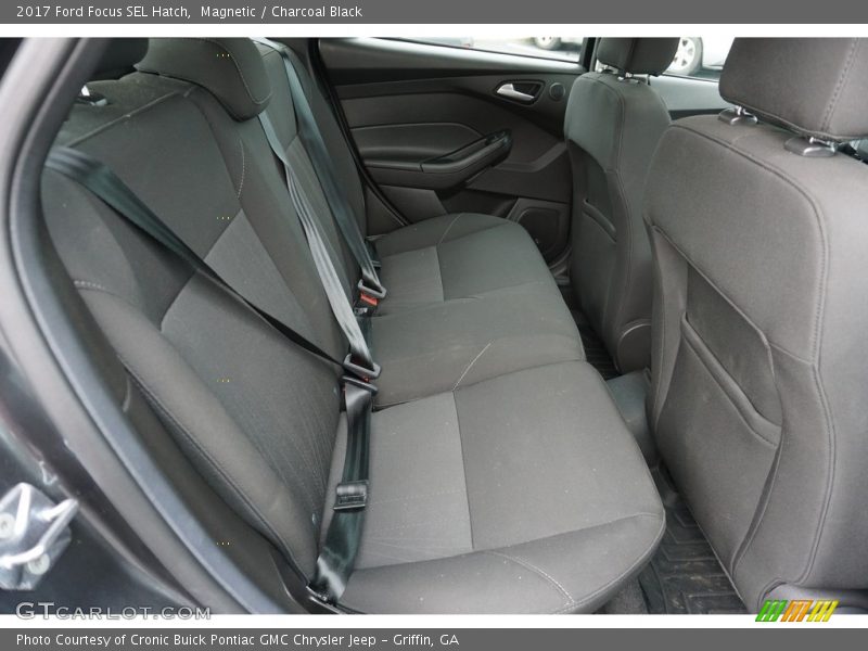 Magnetic / Charcoal Black 2017 Ford Focus SEL Hatch