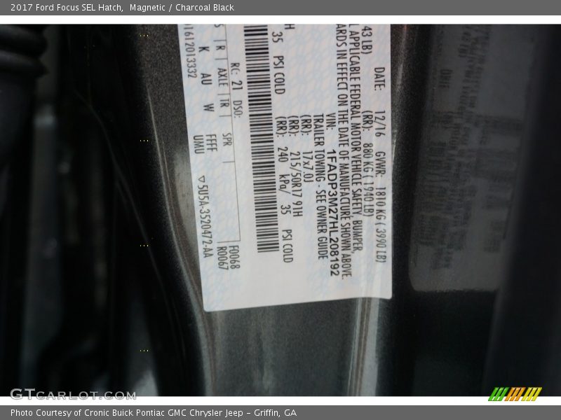 Magnetic / Charcoal Black 2017 Ford Focus SEL Hatch