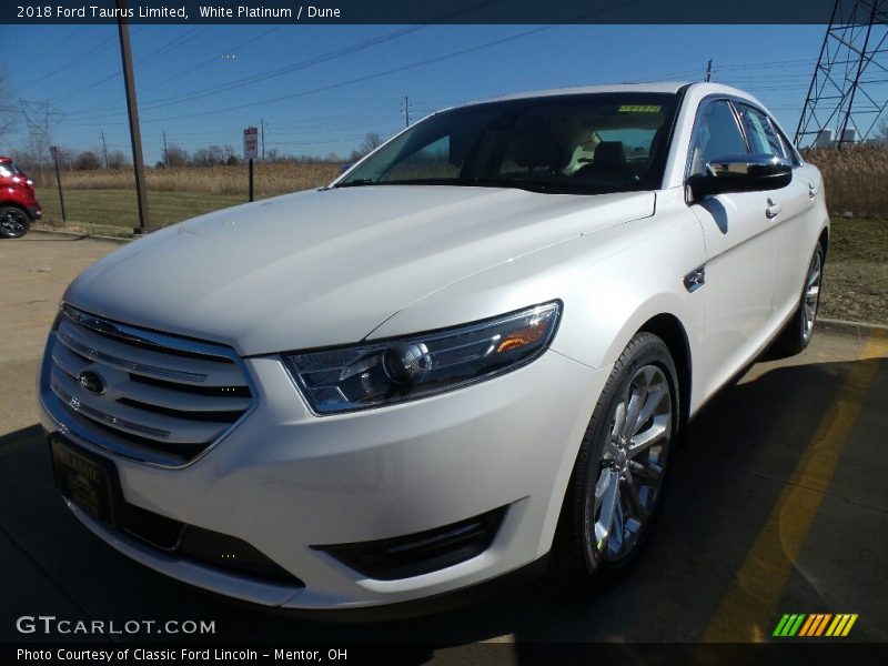 White Platinum / Dune 2018 Ford Taurus Limited