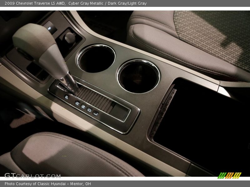 Cyber Gray Metallic / Dark Gray/Light Gray 2009 Chevrolet Traverse LS AWD