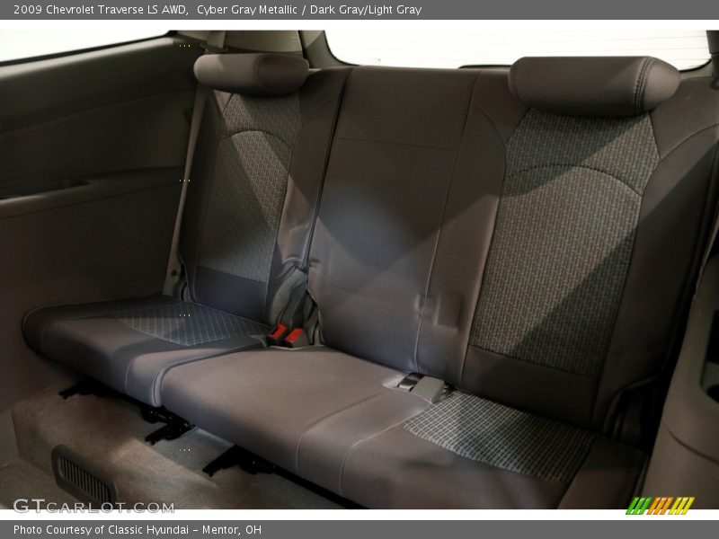 Cyber Gray Metallic / Dark Gray/Light Gray 2009 Chevrolet Traverse LS AWD