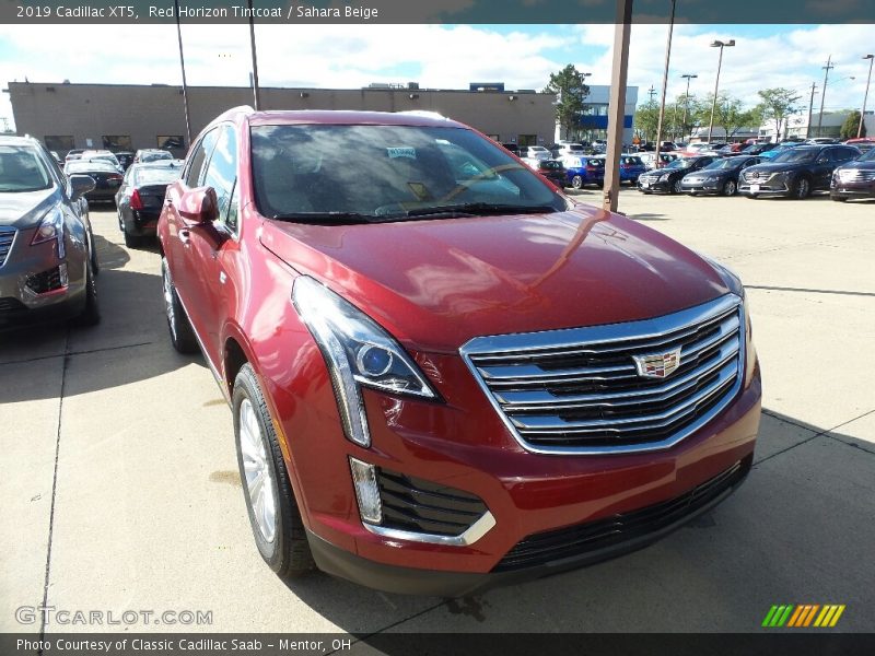 Red Horizon Tintcoat / Sahara Beige 2019 Cadillac XT5