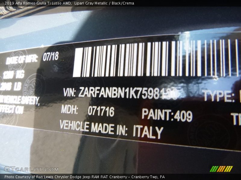 Lipari Gray Metallic / Black/Crema 2019 Alfa Romeo Giulia Ti Lusso AWD