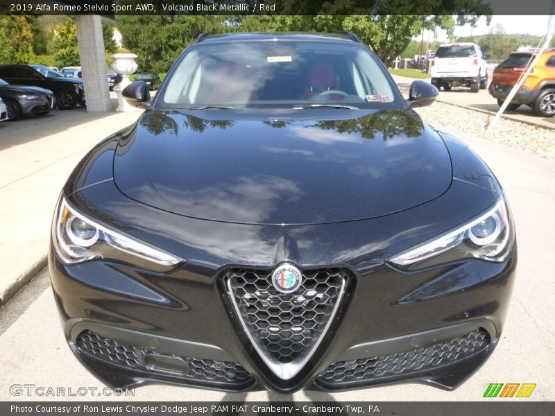 Volcano Black Metallic / Red 2019 Alfa Romeo Stelvio Sport AWD
