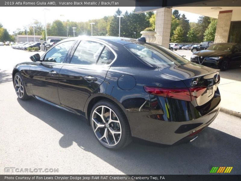 Vulcano Black Metallic / Black/Tan 2019 Alfa Romeo Giulia AWD