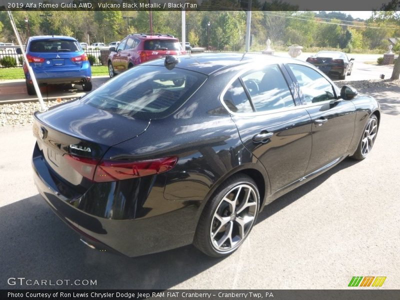 Vulcano Black Metallic / Black/Tan 2019 Alfa Romeo Giulia AWD