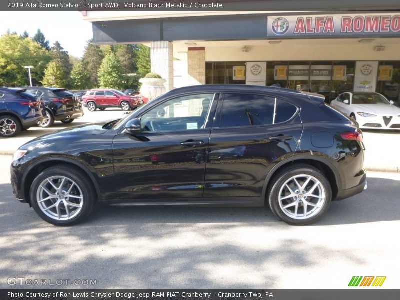 Volcano Black Metallic / Chocolate 2019 Alfa Romeo Stelvio Ti Sport AWD