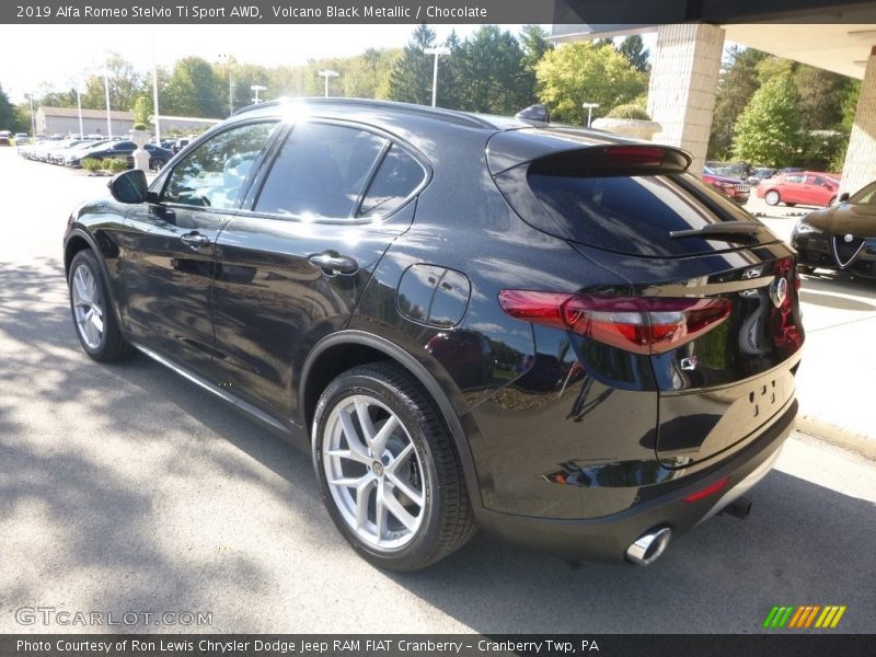 Volcano Black Metallic / Chocolate 2019 Alfa Romeo Stelvio Ti Sport AWD