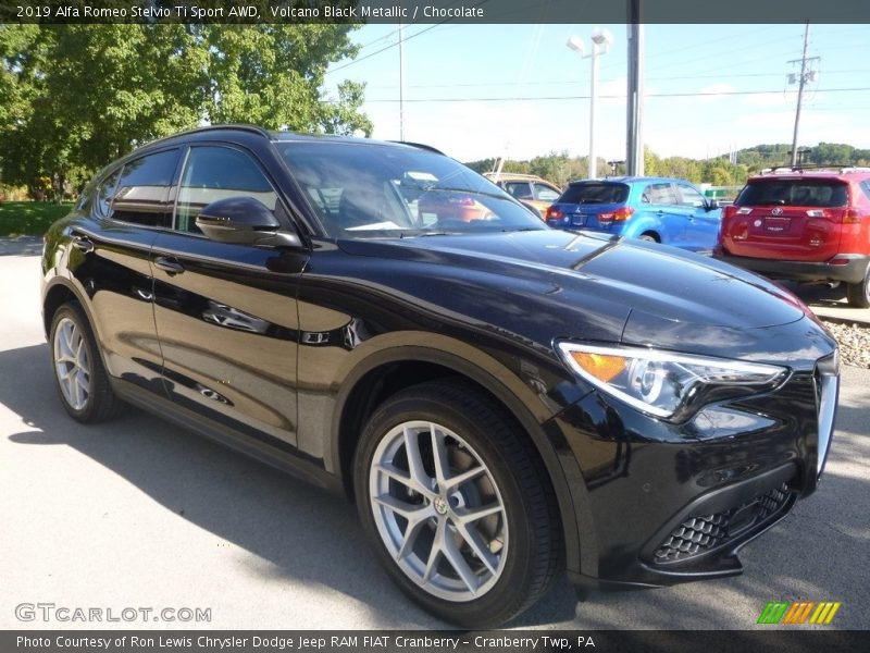  2019 Stelvio Ti Sport AWD Volcano Black Metallic