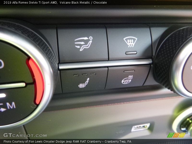 Volcano Black Metallic / Chocolate 2019 Alfa Romeo Stelvio Ti Sport AWD