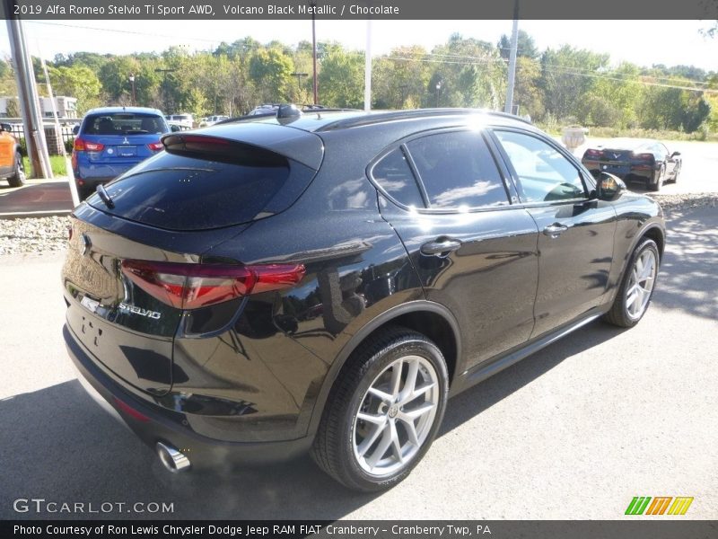 Volcano Black Metallic / Chocolate 2019 Alfa Romeo Stelvio Ti Sport AWD