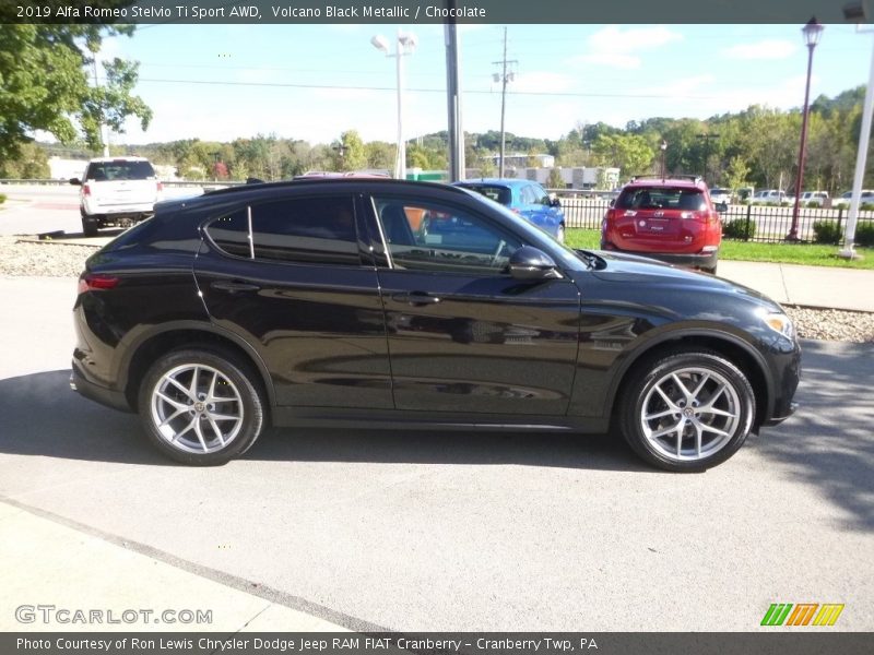 Volcano Black Metallic / Chocolate 2019 Alfa Romeo Stelvio Ti Sport AWD