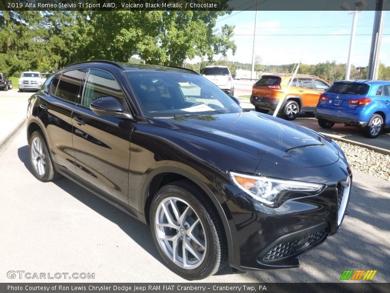  2019 Stelvio Ti Sport AWD Volcano Black Metallic