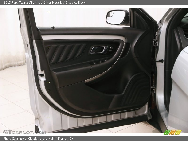 Ingot Silver Metallic / Charcoal Black 2013 Ford Taurus SEL