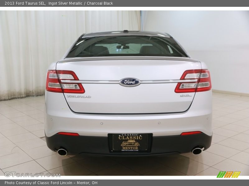Ingot Silver Metallic / Charcoal Black 2013 Ford Taurus SEL