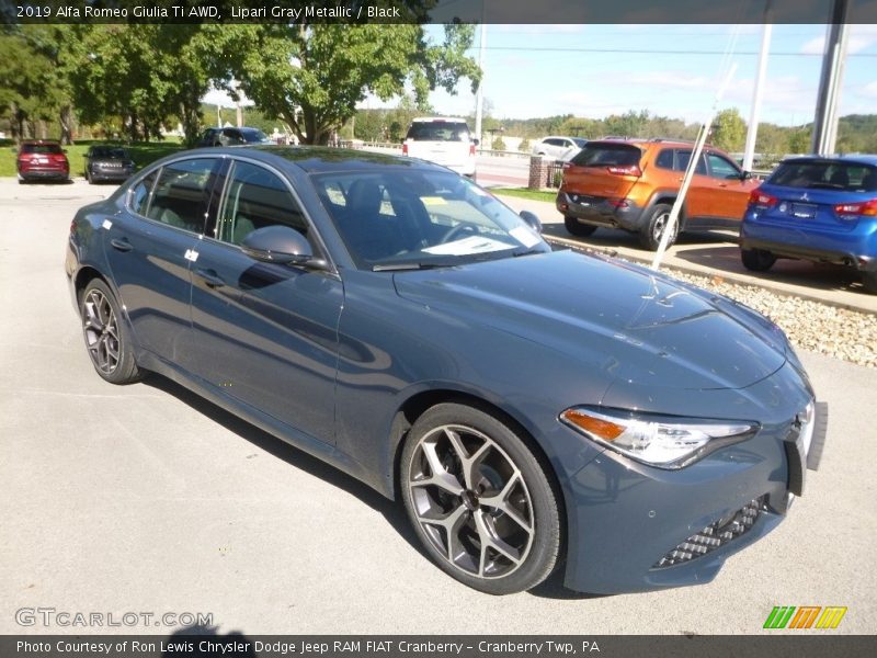 Front 3/4 View of 2019 Giulia Ti AWD
