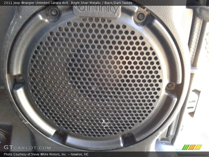 Bright Silver Metallic / Black/Dark Saddle 2011 Jeep Wrangler Unlimited Sahara 4x4