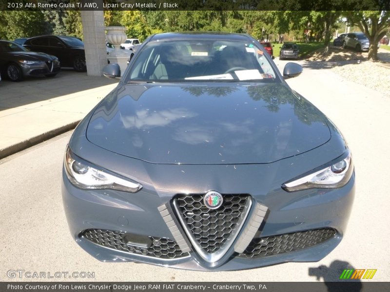 Lipari Gray Metallic / Black 2019 Alfa Romeo Giulia Ti AWD