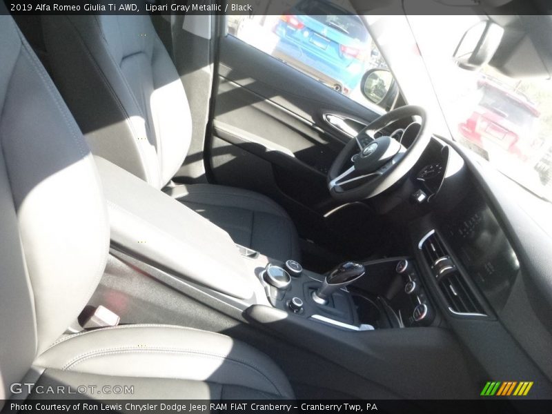 Lipari Gray Metallic / Black 2019 Alfa Romeo Giulia Ti AWD