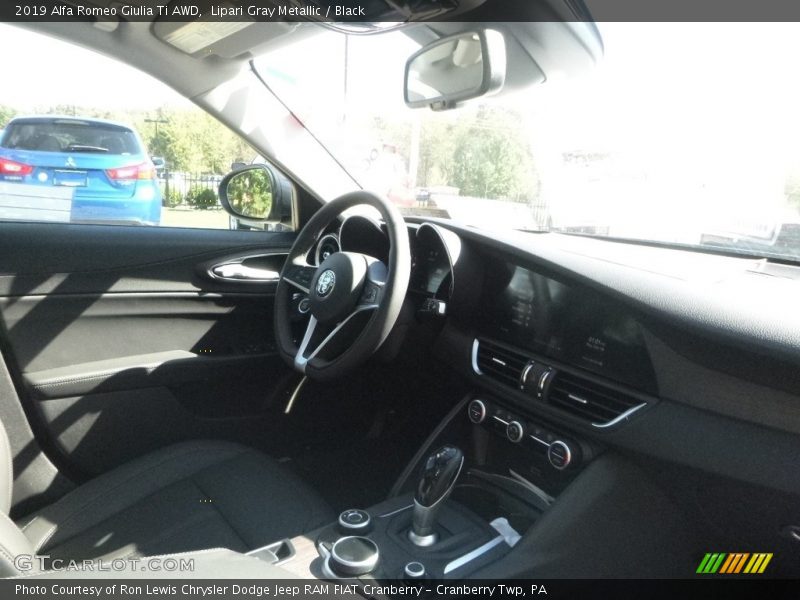 Lipari Gray Metallic / Black 2019 Alfa Romeo Giulia Ti AWD