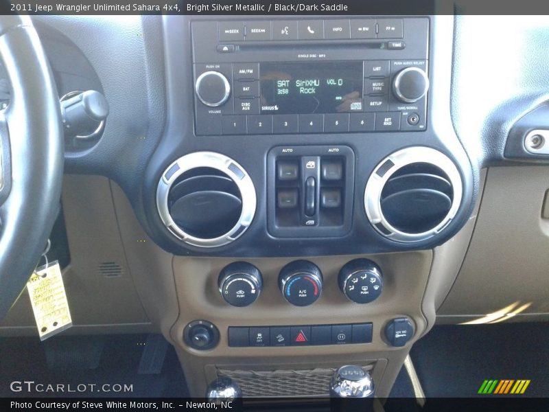 Bright Silver Metallic / Black/Dark Saddle 2011 Jeep Wrangler Unlimited Sahara 4x4