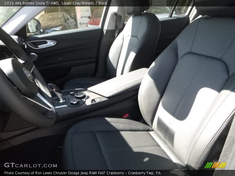 Lipari Gray Metallic / Black 2019 Alfa Romeo Giulia Ti AWD