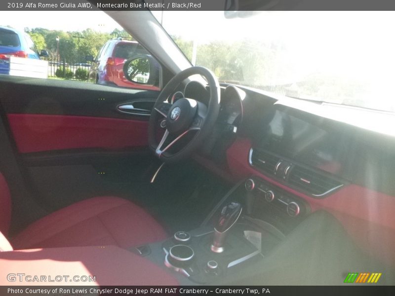 Montecarlo Blue Metallic / Black/Red 2019 Alfa Romeo Giulia AWD