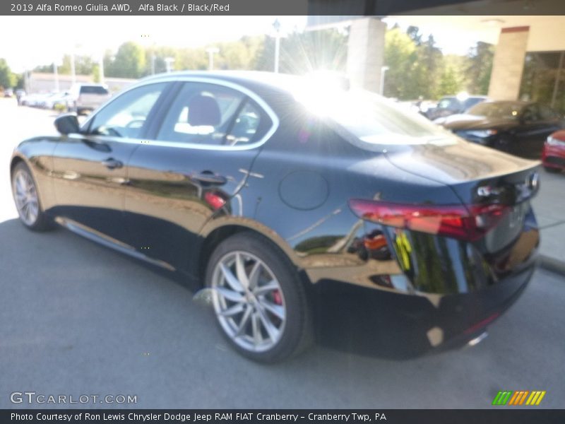 Alfa Black / Black/Red 2019 Alfa Romeo Giulia AWD