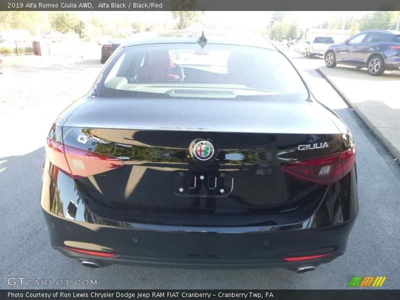 Alfa Black / Black/Red 2019 Alfa Romeo Giulia AWD