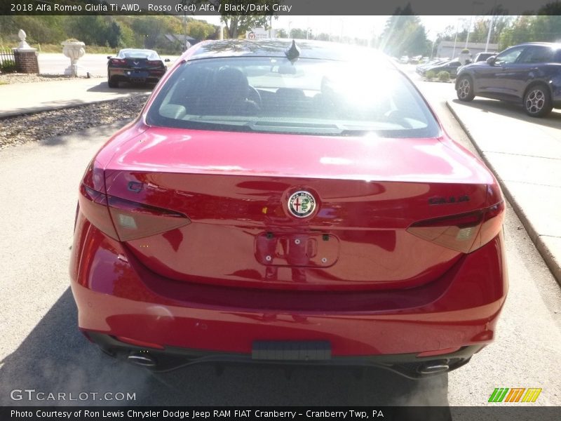 Rosso (Red) Alfa / Black/Dark Gray 2018 Alfa Romeo Giulia Ti AWD